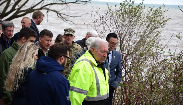 Understanding and Managing Flood Risk: A Guide for Elected Officials website image